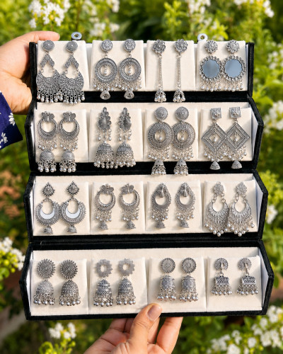 UrbanKiwi 16 Pair Oxidized Jhumka Box for Jhumki Earrings Collection with Foldable Alloy Earring Set, Jhumki Earring